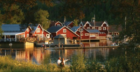 Norrfällsvikens Camping, Stugby & Marina in Mjällom